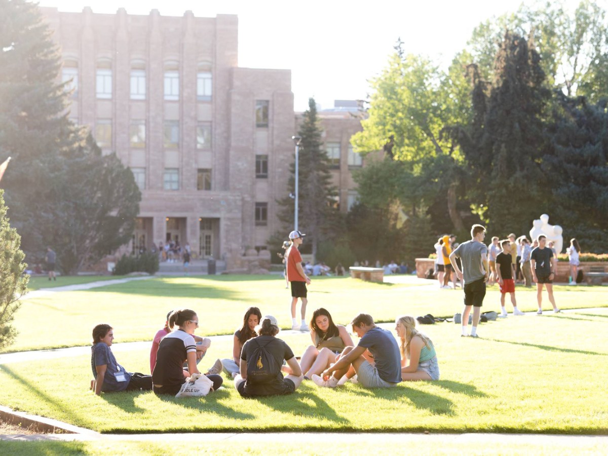 University of Wyoming unveils two finalists for president