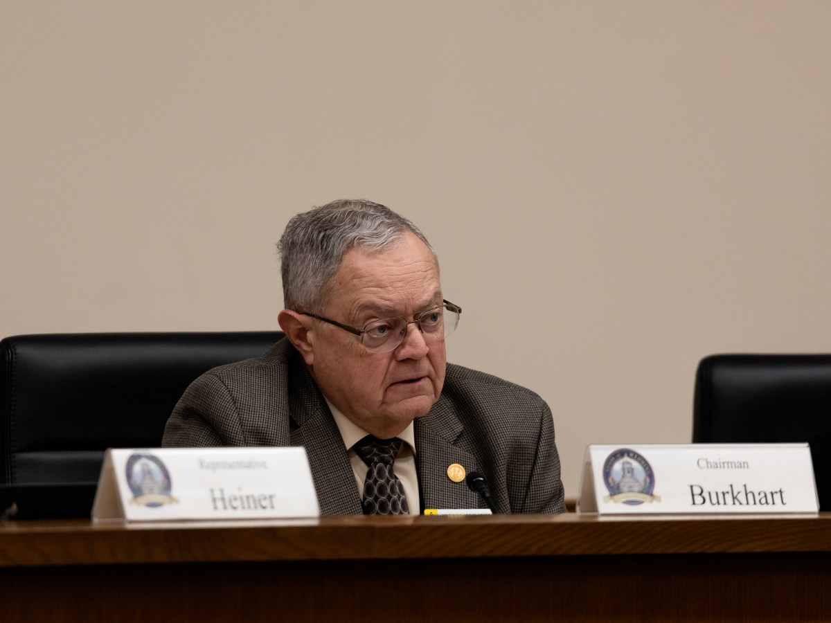 Lawmaker revives radioactive debate over nuclear waste in Wyoming