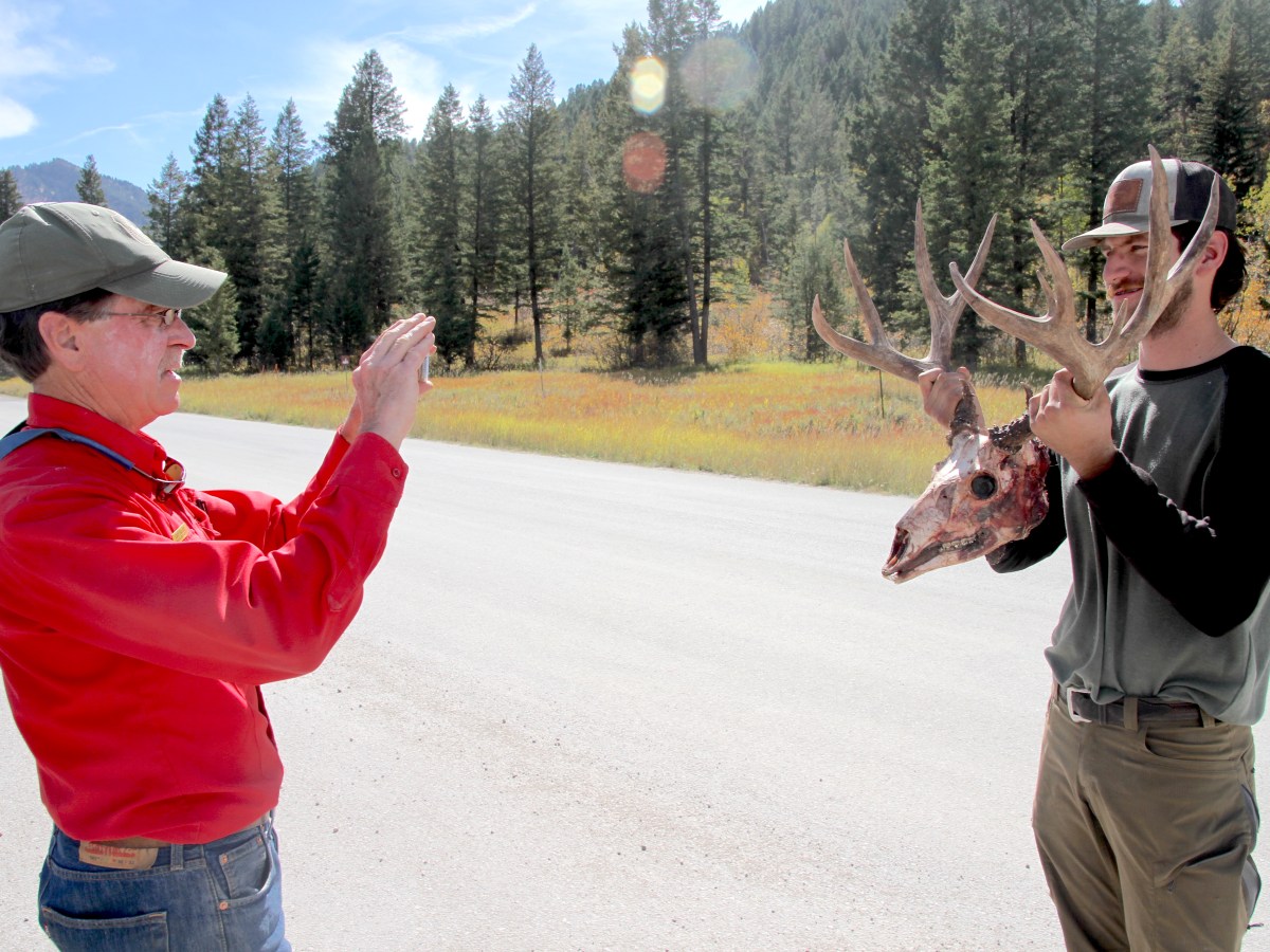 Wyoming mule deer hunters resist shedding antler restrictions biologists say are no longer needed