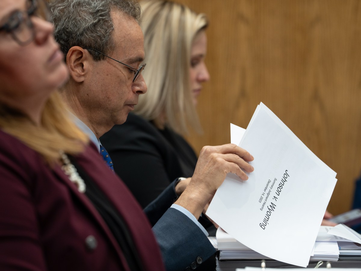 Opposing parties in Wyoming abortion fight argue to end lawsuit in their favor