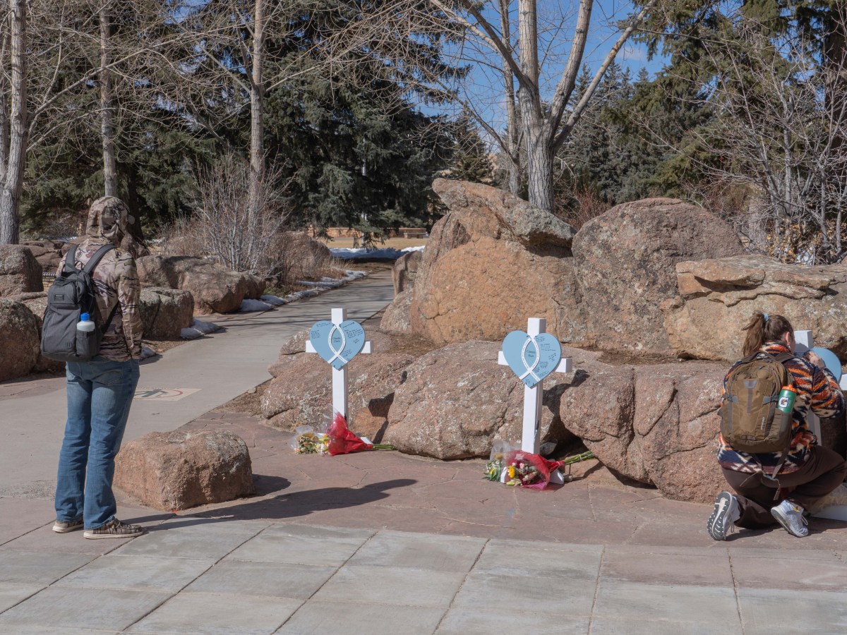A quiet goodbye as UW mourns athletes lost in crash