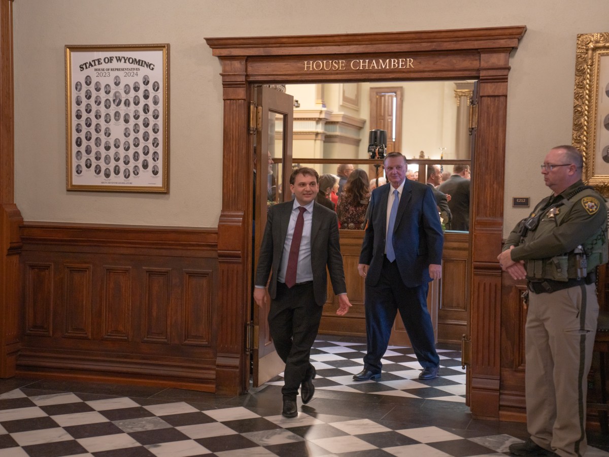 Gov. Gordon vetoes portion of Secretary of State Gray’s ESG rules