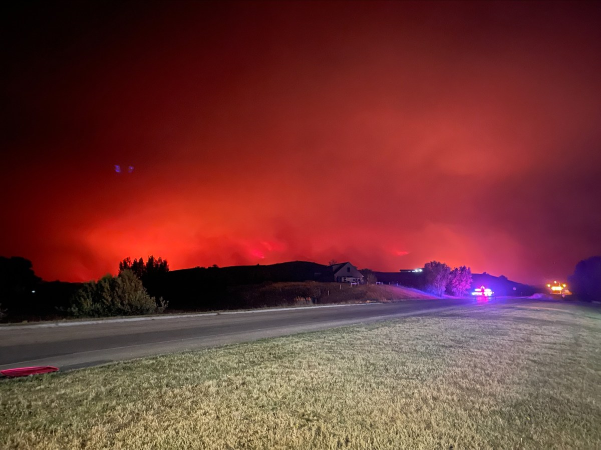 Elk Fire destroys 2 homes, swells to 62,000 acres