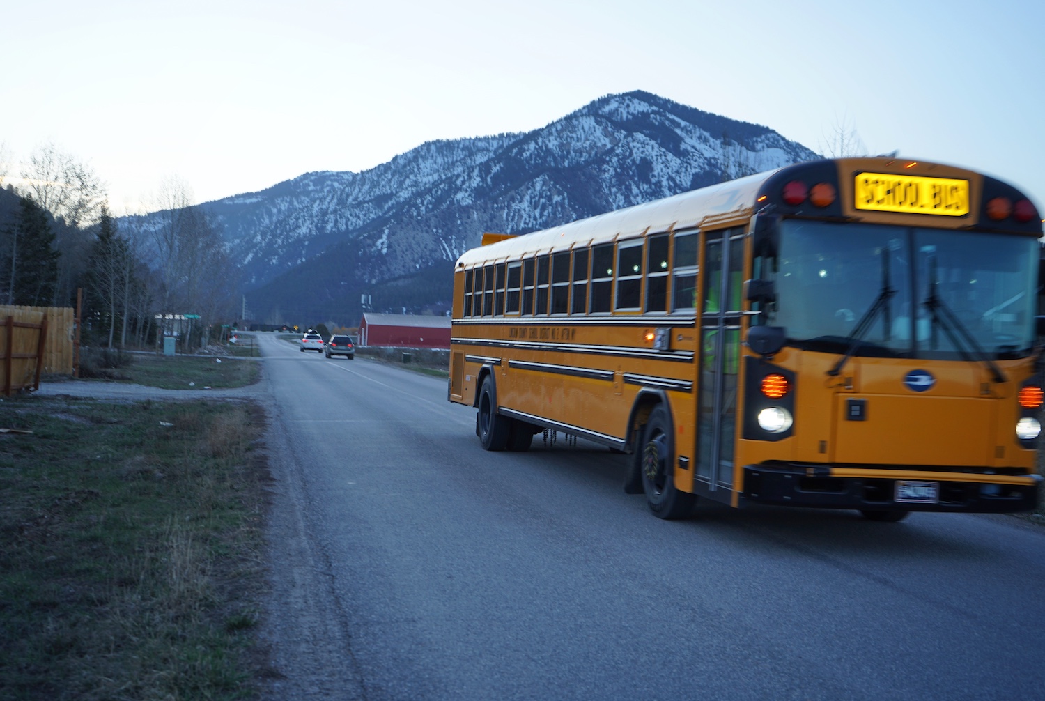 Public school funding measure stays alive in Senate