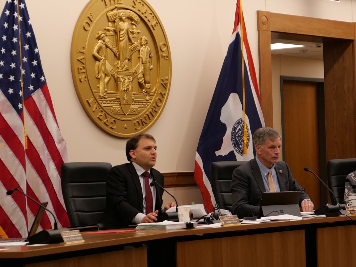 Gordon, Gray feud escalates as Wyoming’s top officials grapple with mining, wind projects