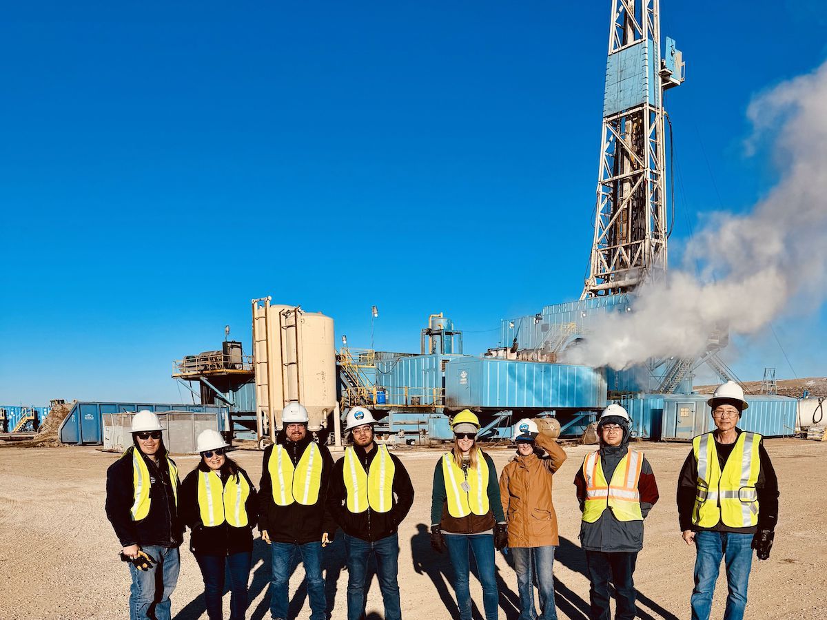 Crews drilled 3 miles deep in Wyoming, hoping to tap emerging CO2 storage market