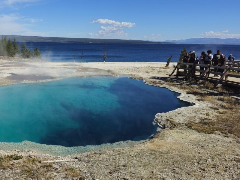 Yellowstone, Grand Teton ordered to remain partly open as government shutdown begins