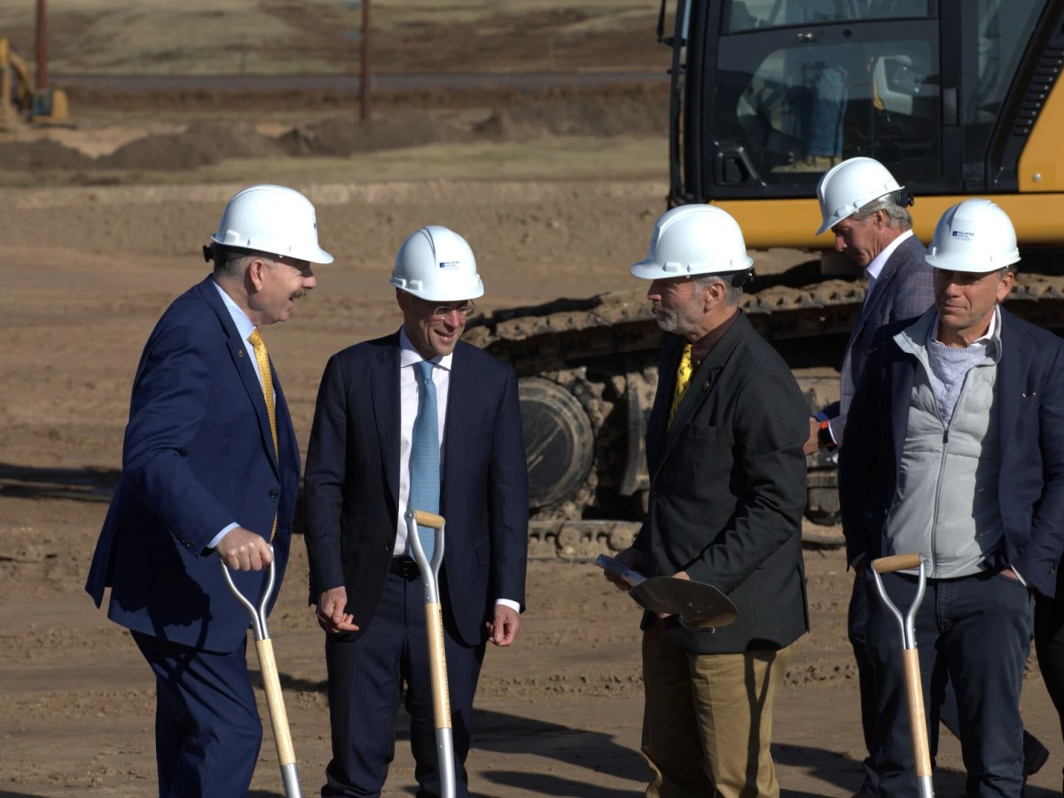 Sorry, governor. Opposing data centers doesn’t make us sheep.