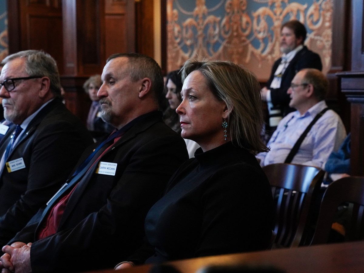 Wyomingites call for lobbying investigation in response to ‘Checkgate’ controversy