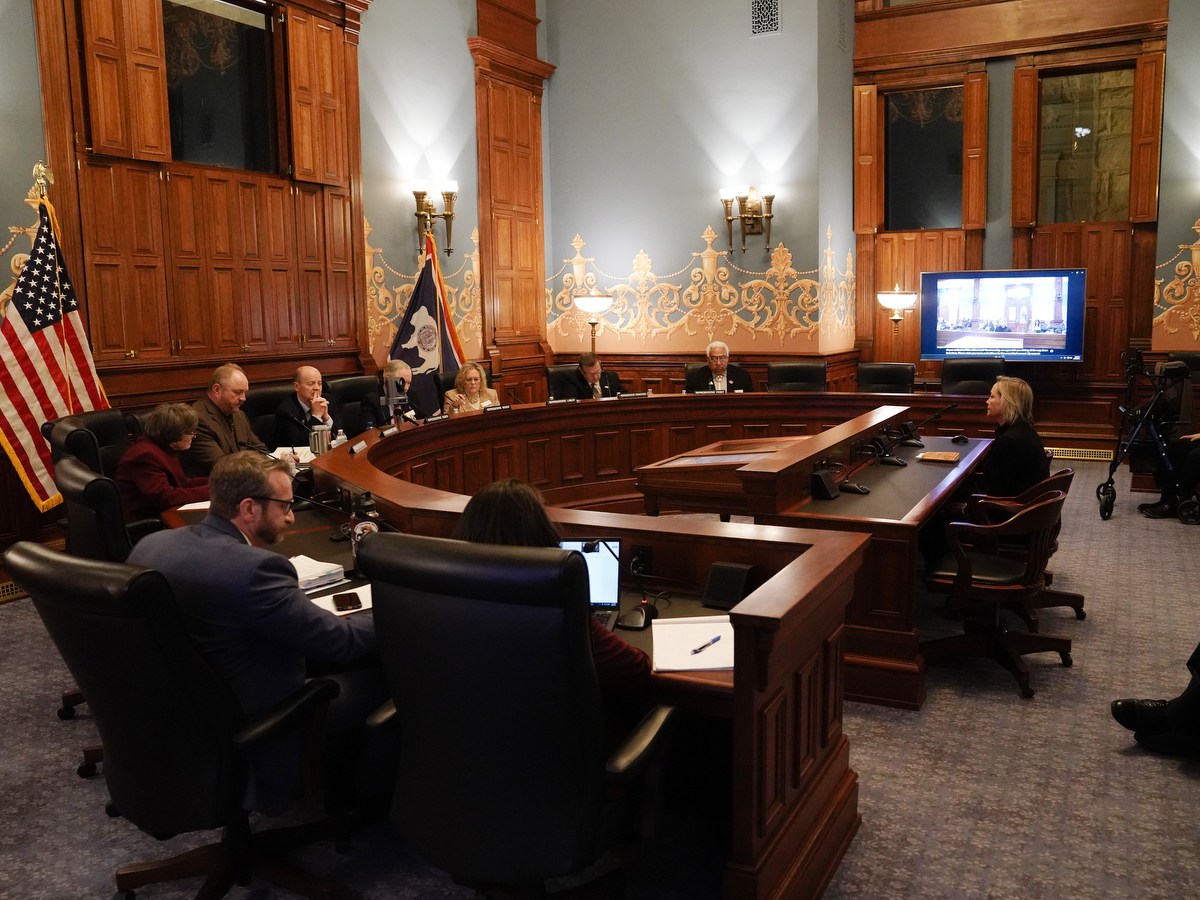 Campaign checks did not constitute bribery, but conduct ‘must never occur again,’ Wyoming legislative panel concludes