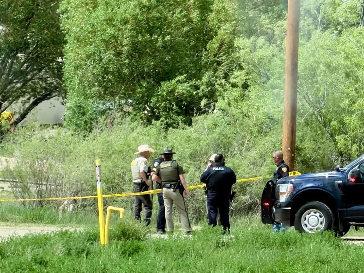Deputy shot by man in Baggs remains in ‘critical condition’