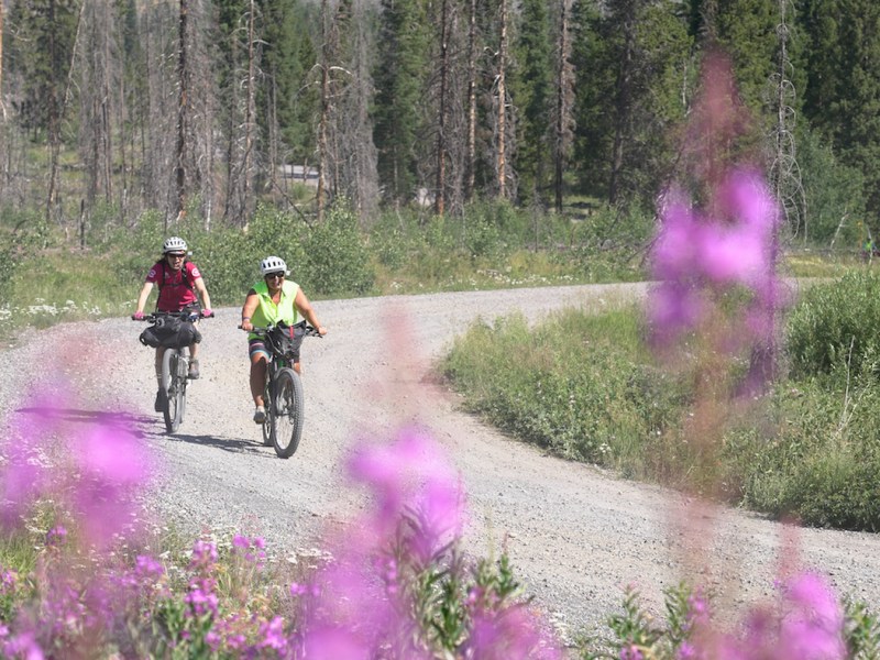 Gravel, grit and grinding it out on the Continental Divide